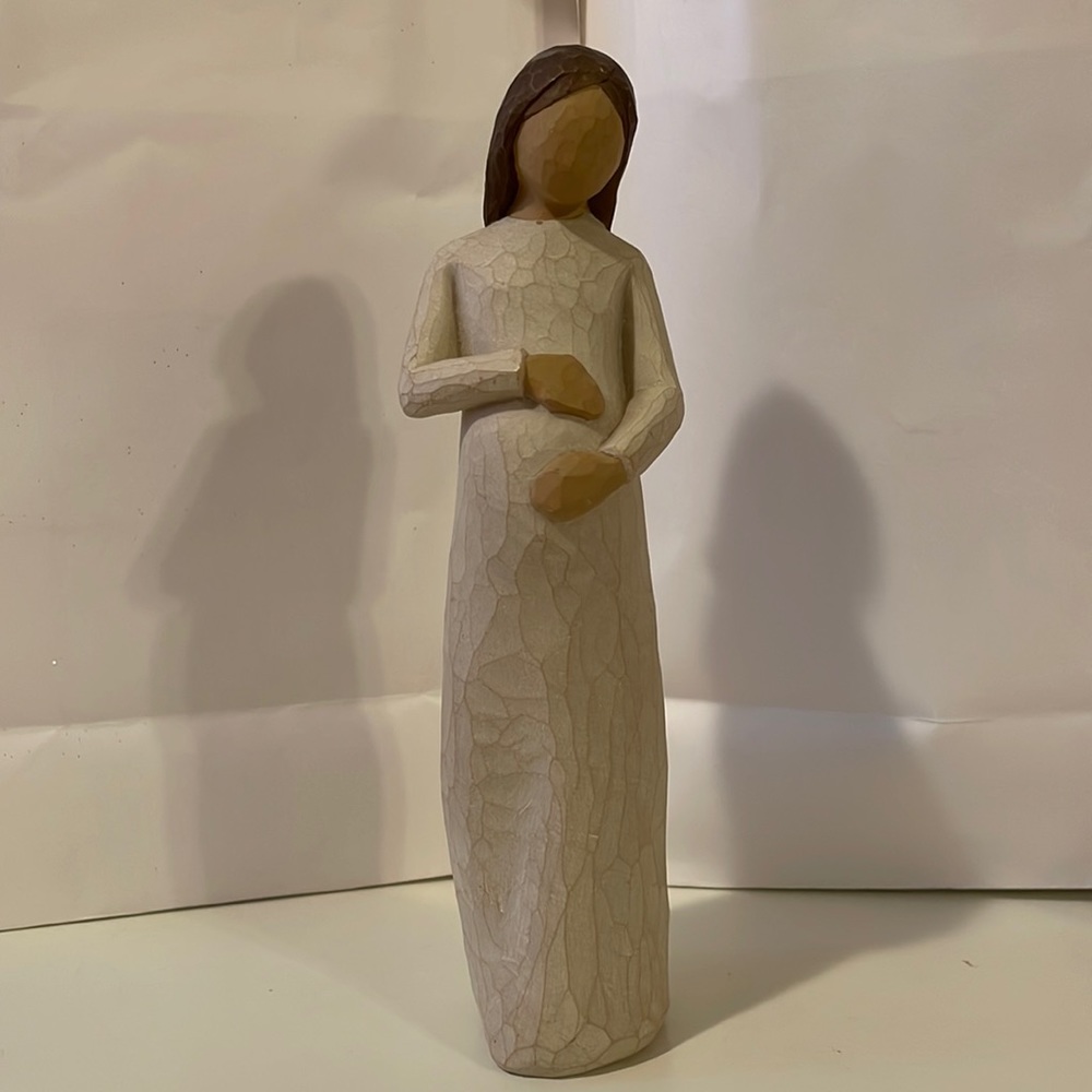 Willow Tree Cherish pregnant mother figurine